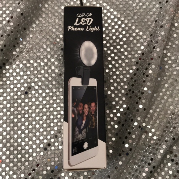 Clip-on LED Phone Light - Picture 3 of 4